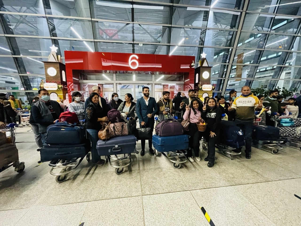 Students at arrival airport abroad